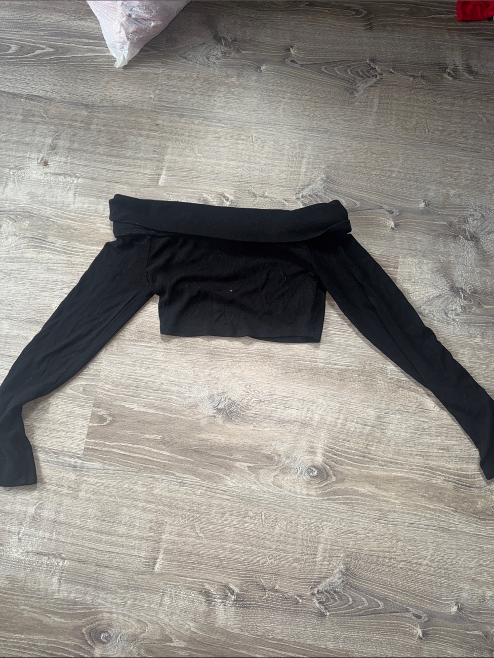 Black Off-Shoulder Long Sleeve Crop Top